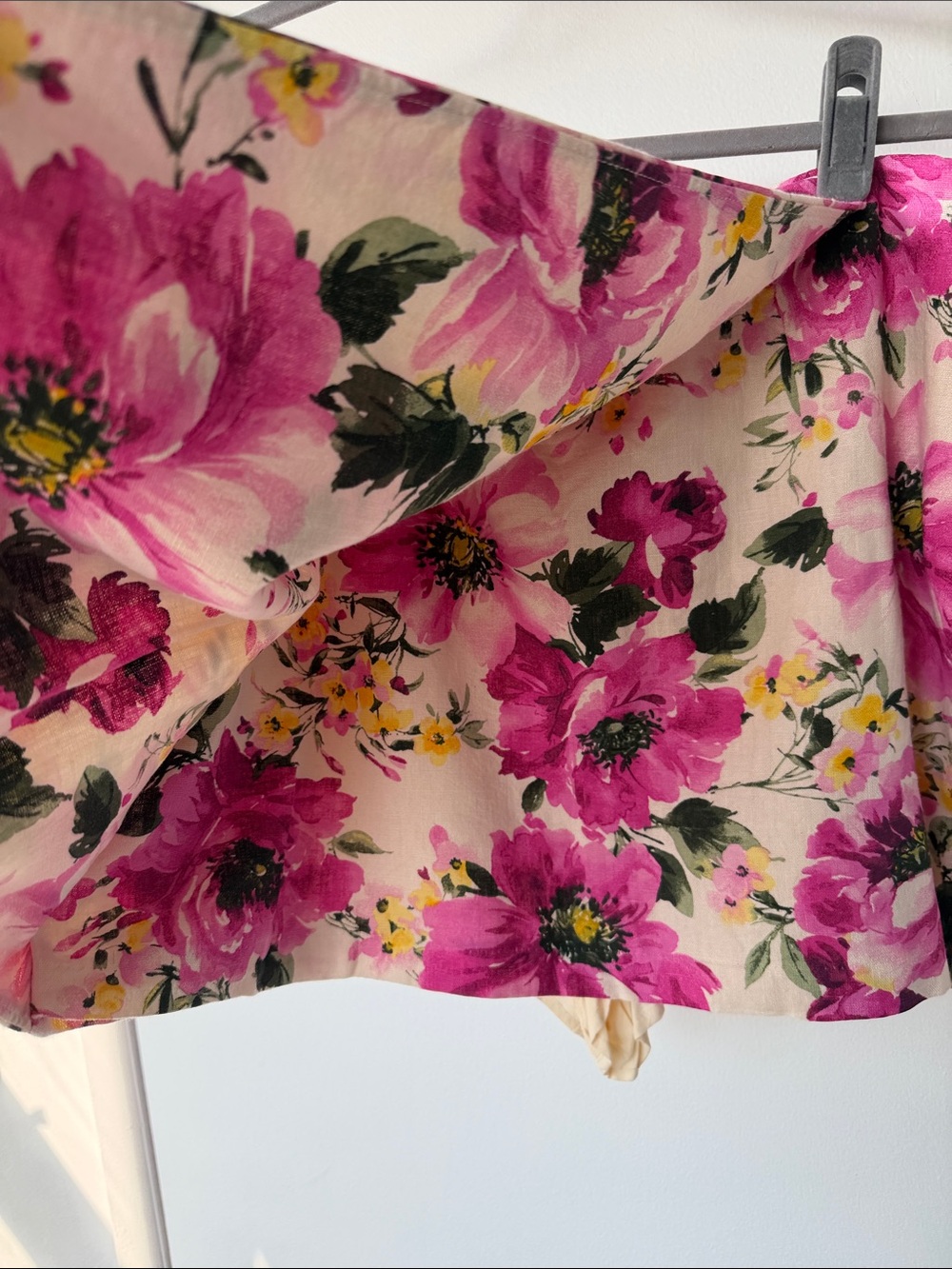 Abercrombie & Fitch Floral Mini Skirt with under shorts Pink, White, Green - Picture 3 of 8